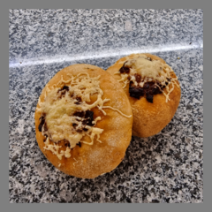 [KAT113] KAT Petits pains au pesto vert Mozza   (4 pc)